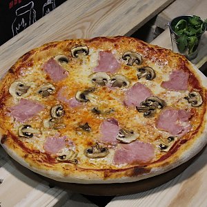 Пицца Прошутто фунги, СушиМания - Гомель