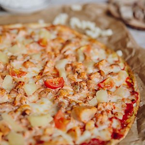 Пицца "Курица с ананасом" 32см, Pizzburg